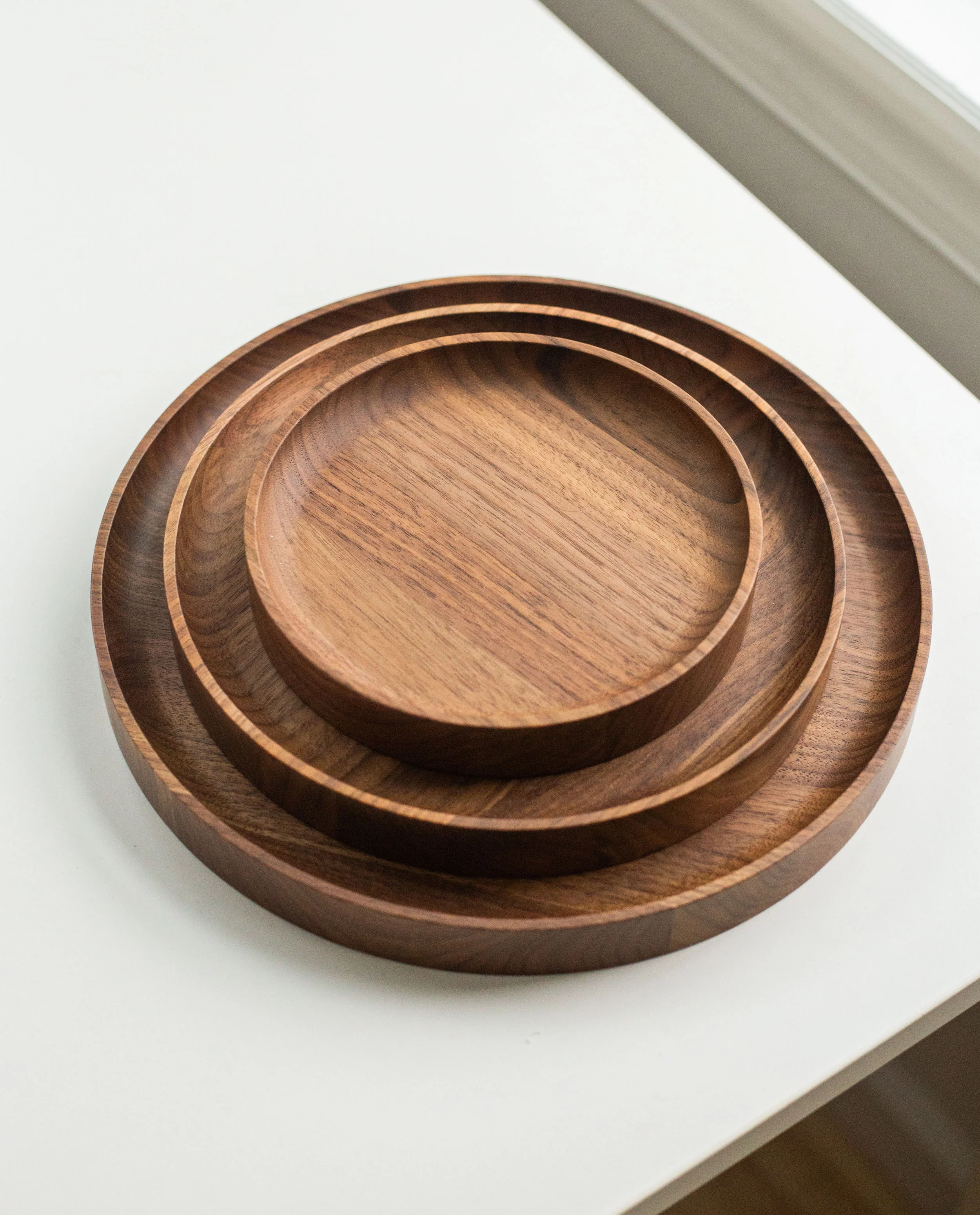 Round Valet Tray (Walnut - Large)