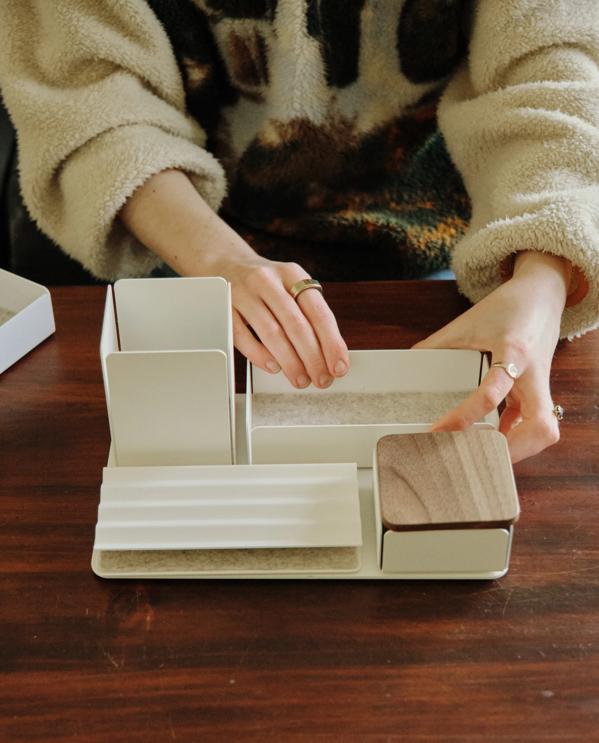 Gather Medium Tray (2x1 - White)