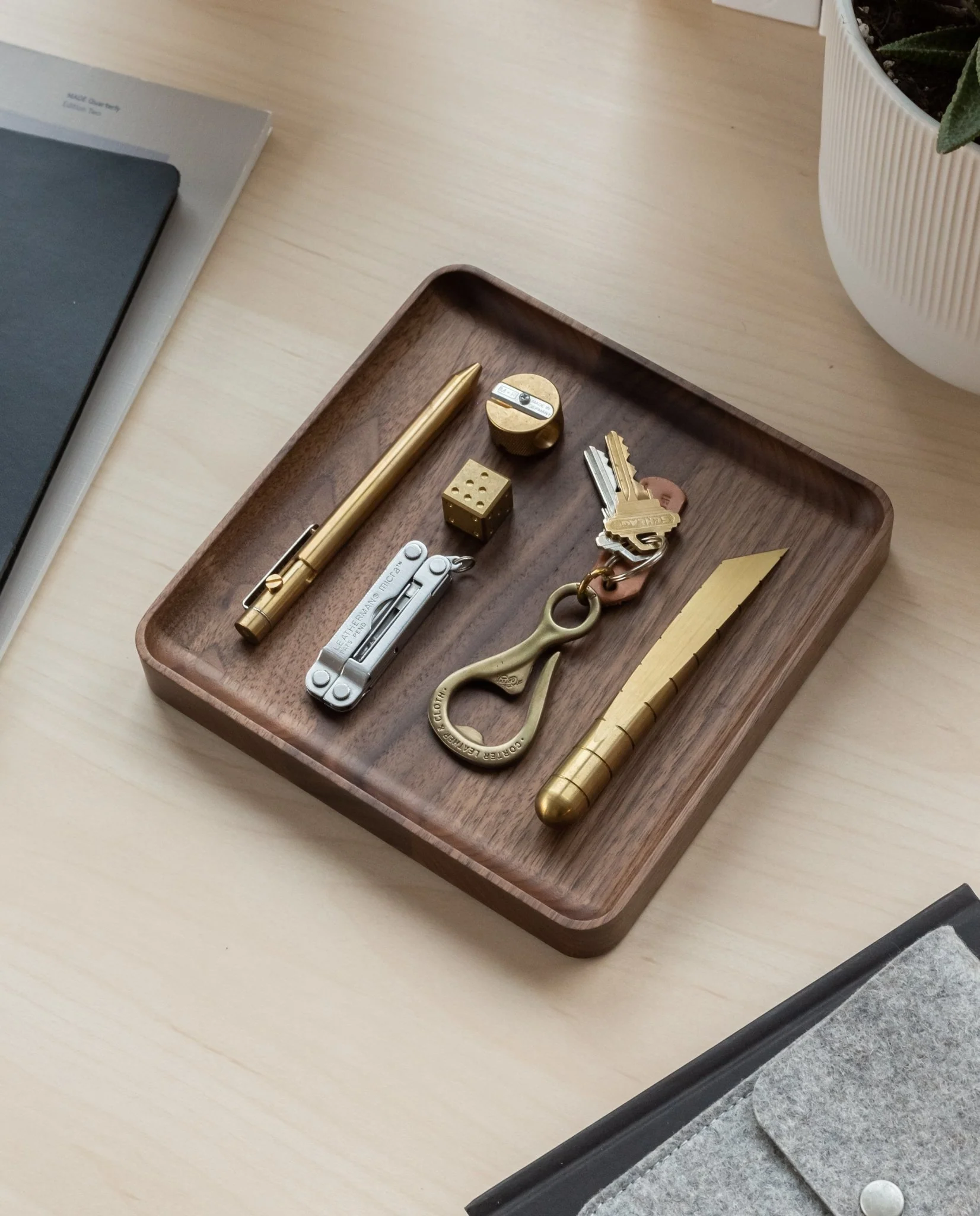 Valet Tray (Walnut - Medium)