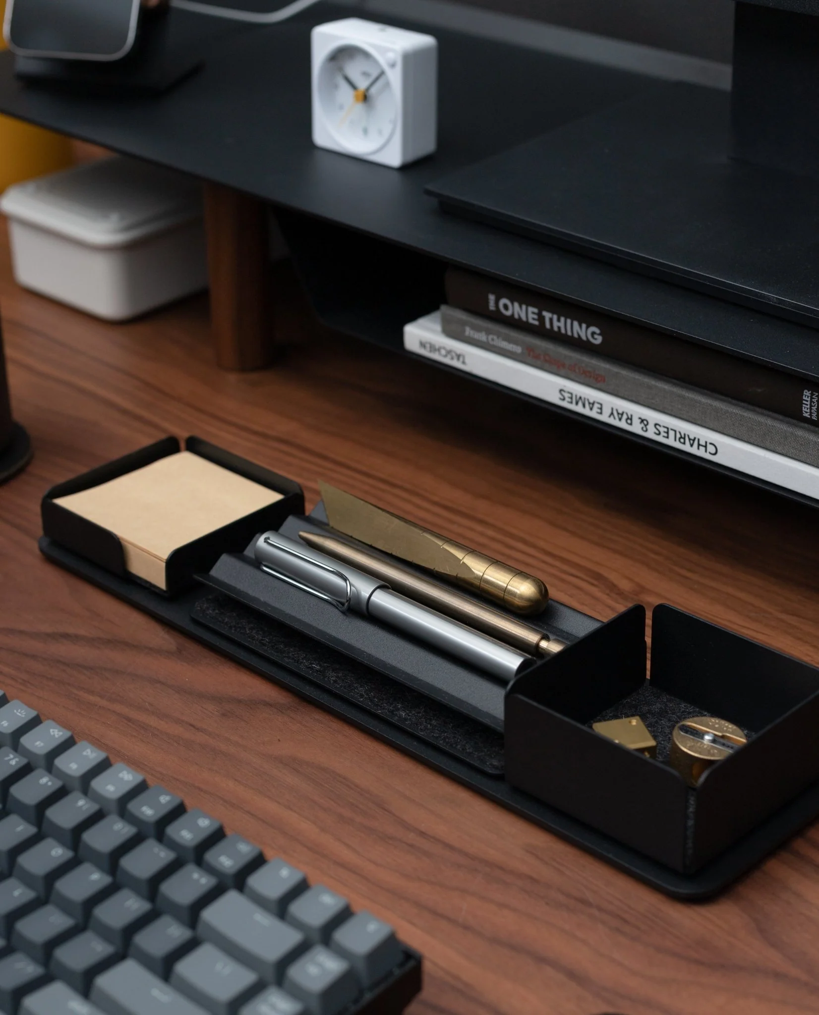 Gather 1x4 Base Plate (Black)