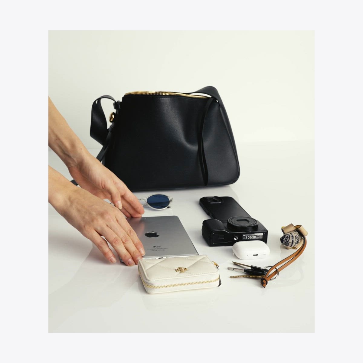 Romy Shoulder Bag - brown