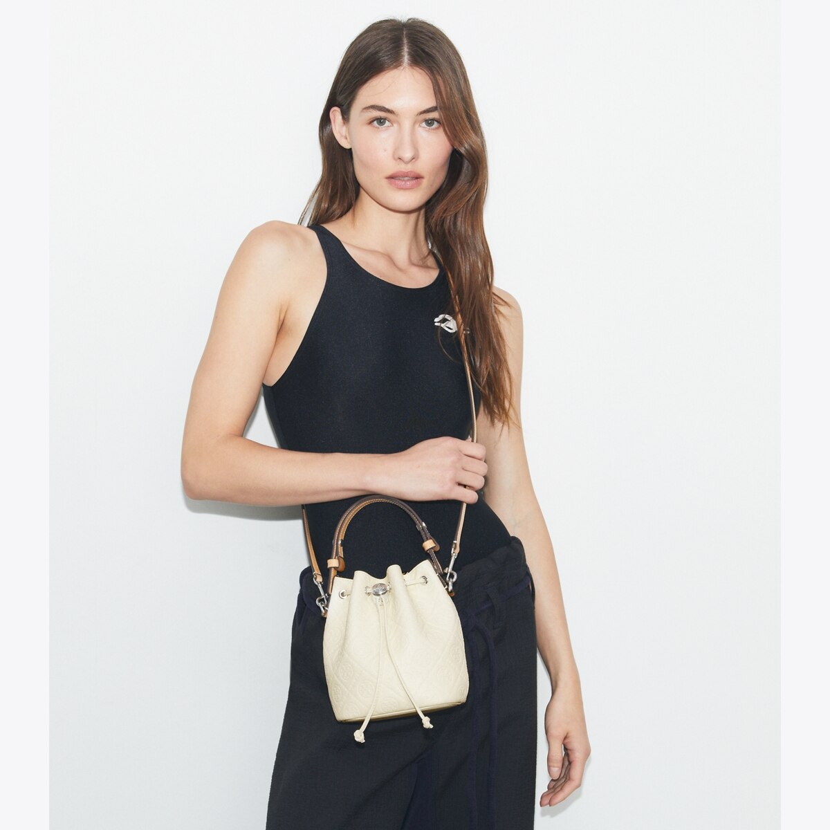 T Monogram Pebble Mini Bucket Bag - white
