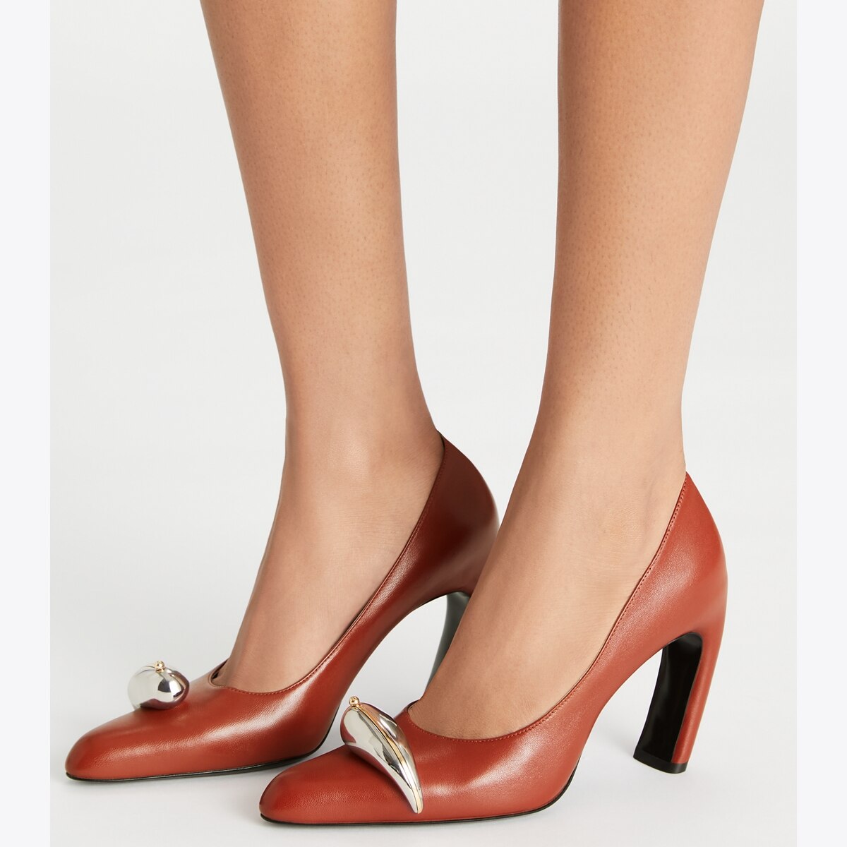 Pierced Pump - red
