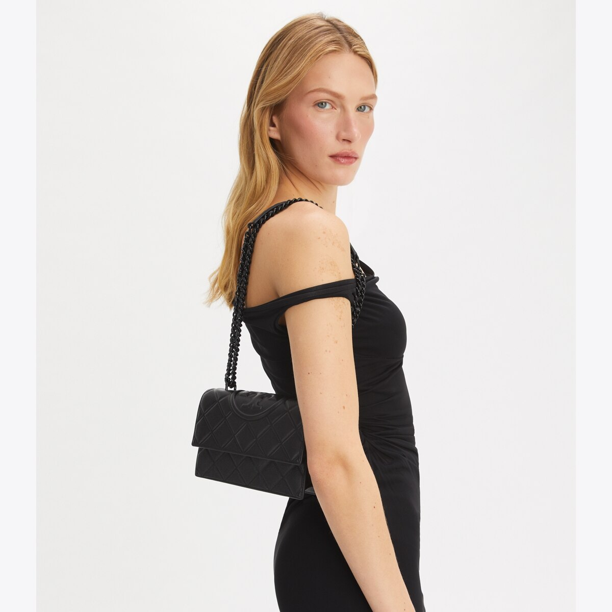 Small Fleming Polished-Grain Shoulder Bag - black