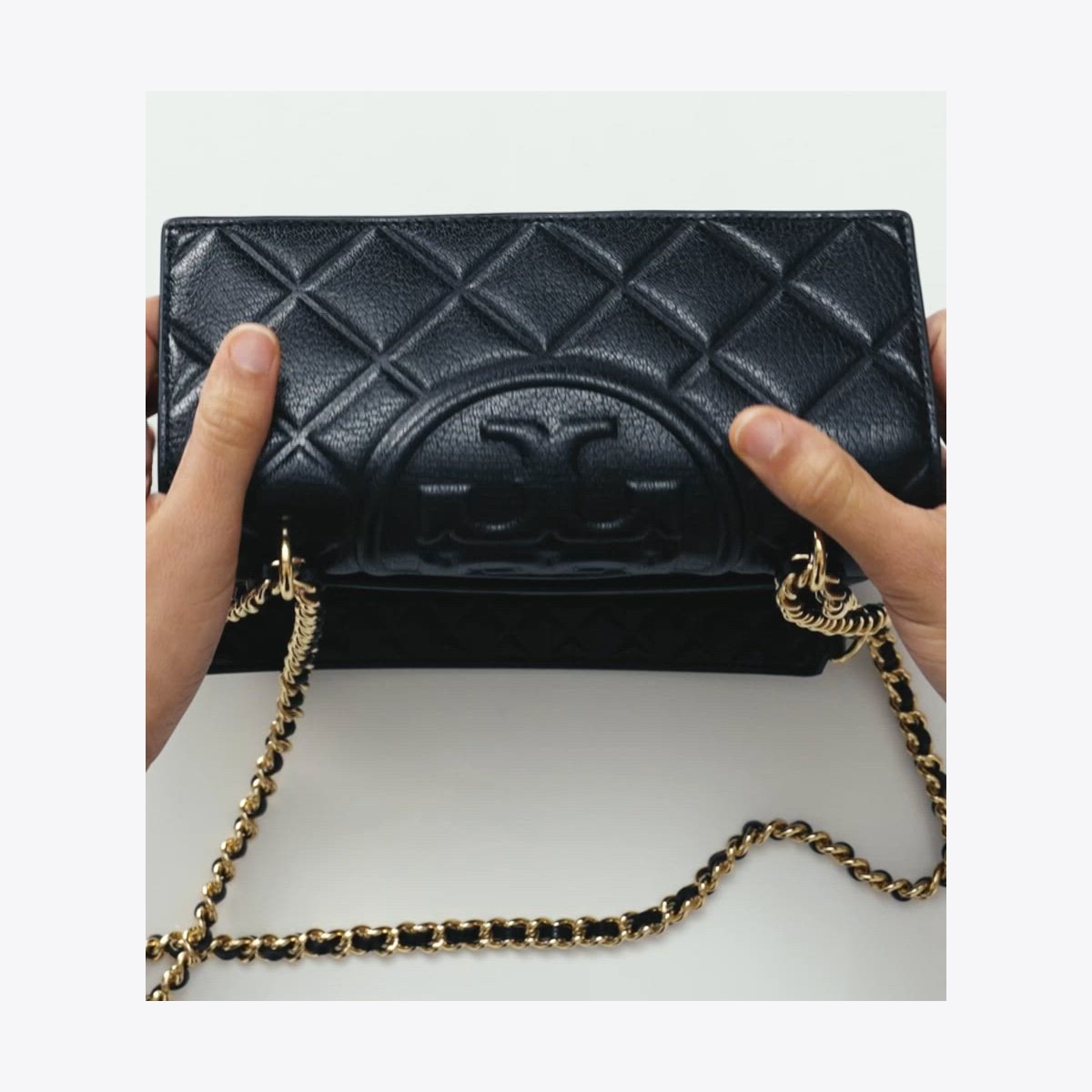 Small Fleming Polished-Grain Shoulder Bag - black