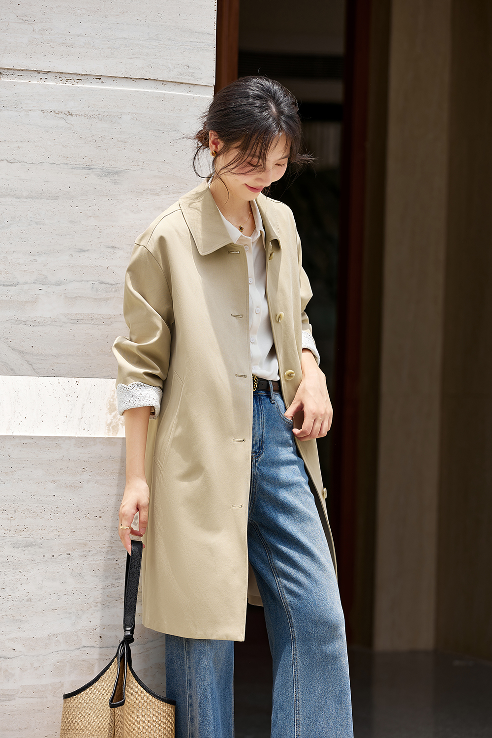 Lace-Cuff Trench Coat with Structured Silhouette