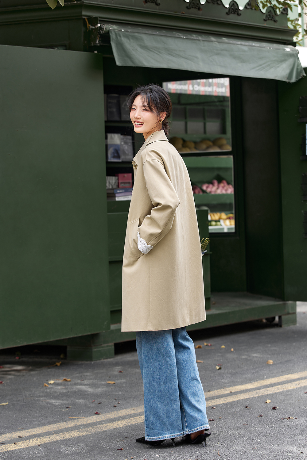 Lace-Cuff Trench Coat with Structured Silhouette
