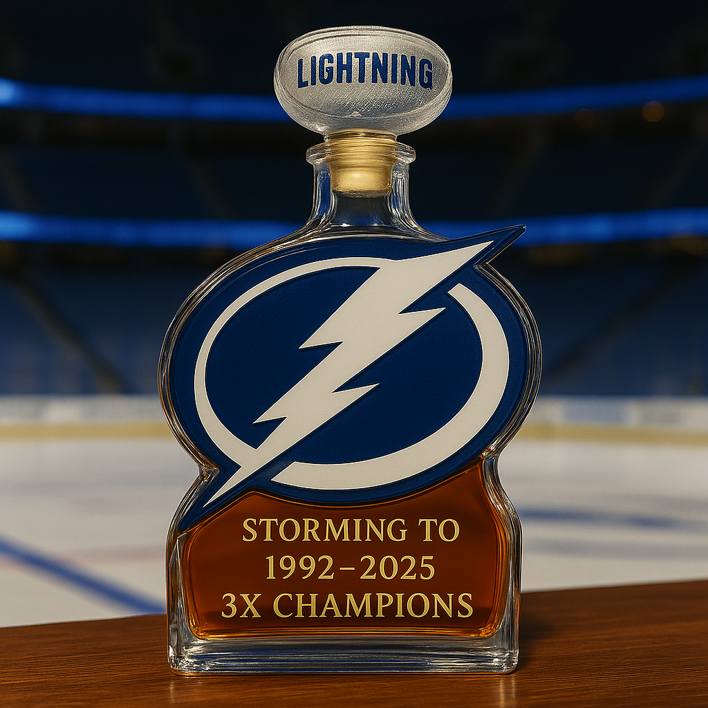 โก๏ธTampa Bay Lightning Legacy Whiskey Bottle