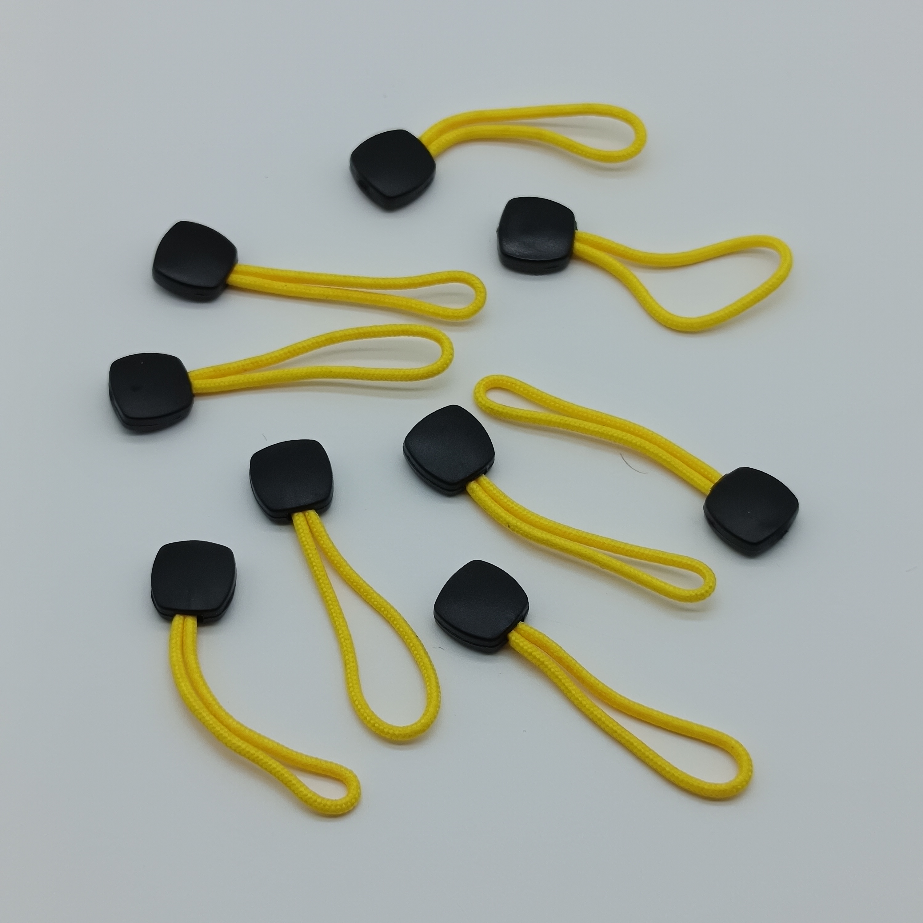 Wholesale Silicone Zipper Pulls for Garment Bags | Personalized Logo Zip Sliders Fashion Accessories