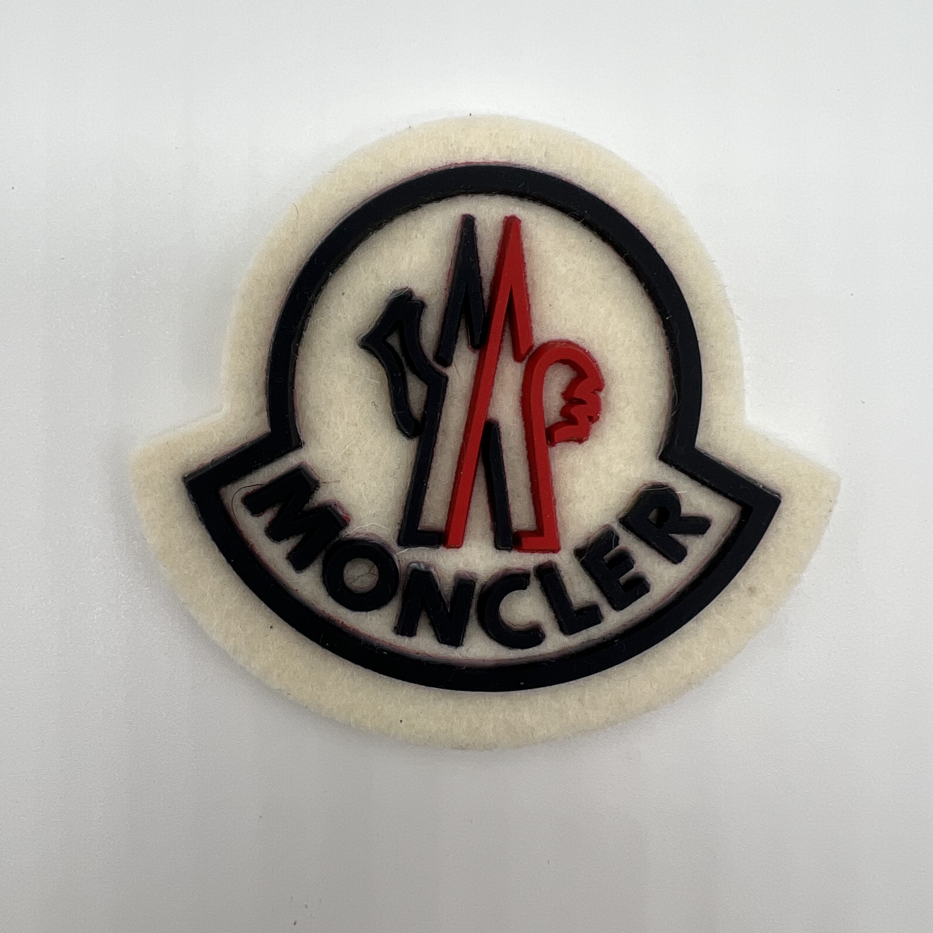 Eco-Friendly Silicone Heat Transfer Labels – No-Iron Solution for Garment Manufacturers