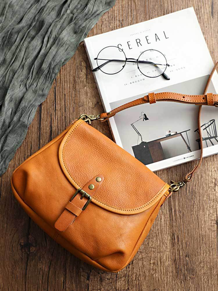 Adèle Vintage Buckle Flap Crossbody