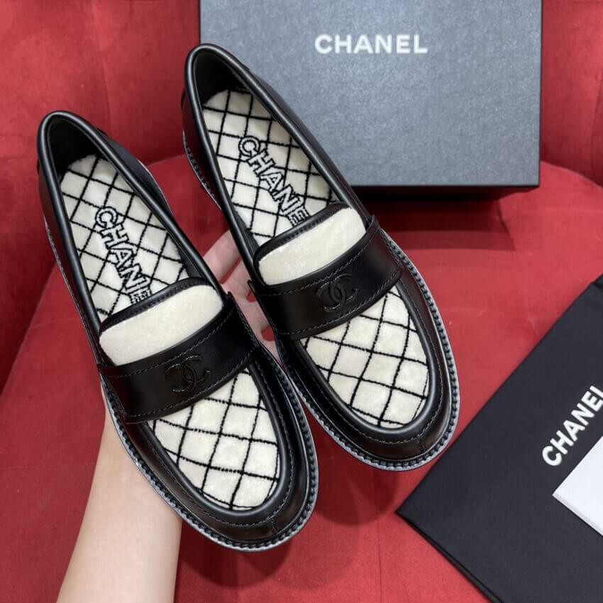 Chanel Black Leather and White Velvet Loafers