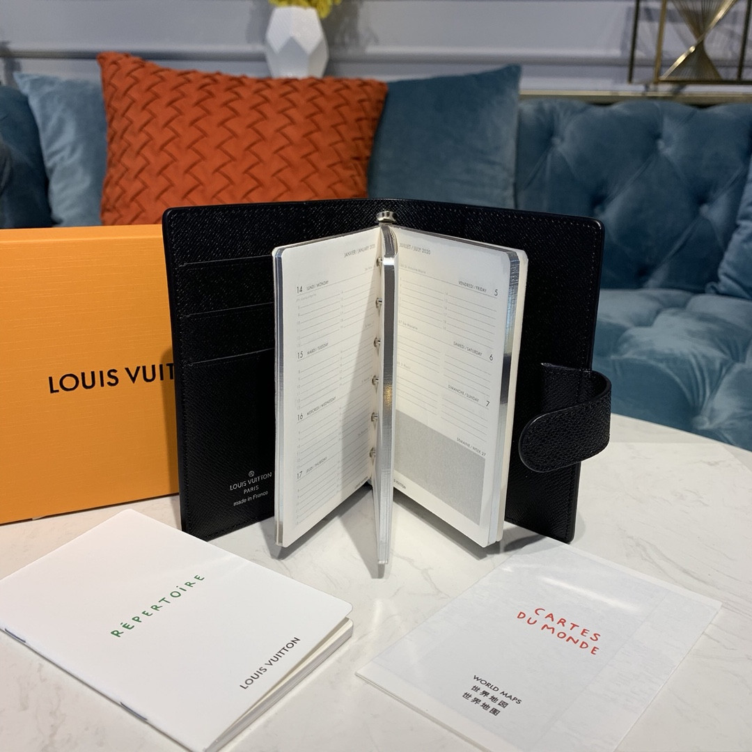 Louis Vuitton Taiga Leather Small Ring Agenda Cover R20005