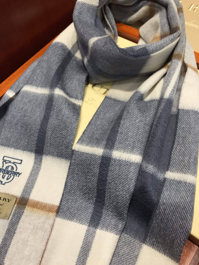 Burberry Unisex Check Wool Scarf 2404