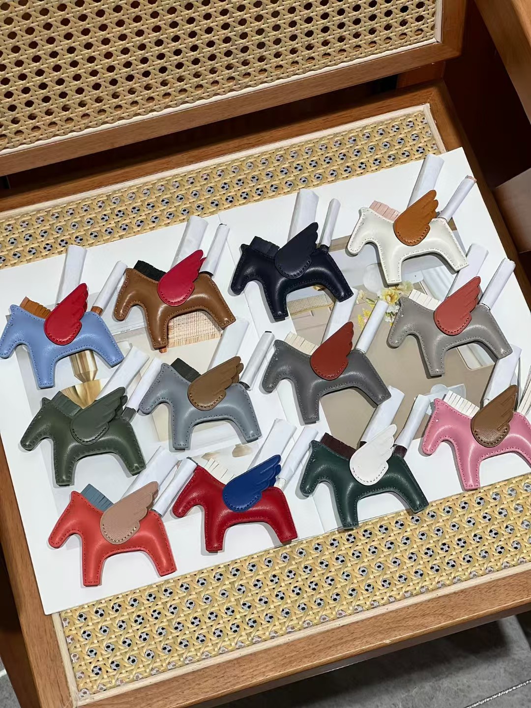 Handcrafted Hermès Pegasus keychain and silk scarf, free gift with orders over $500!