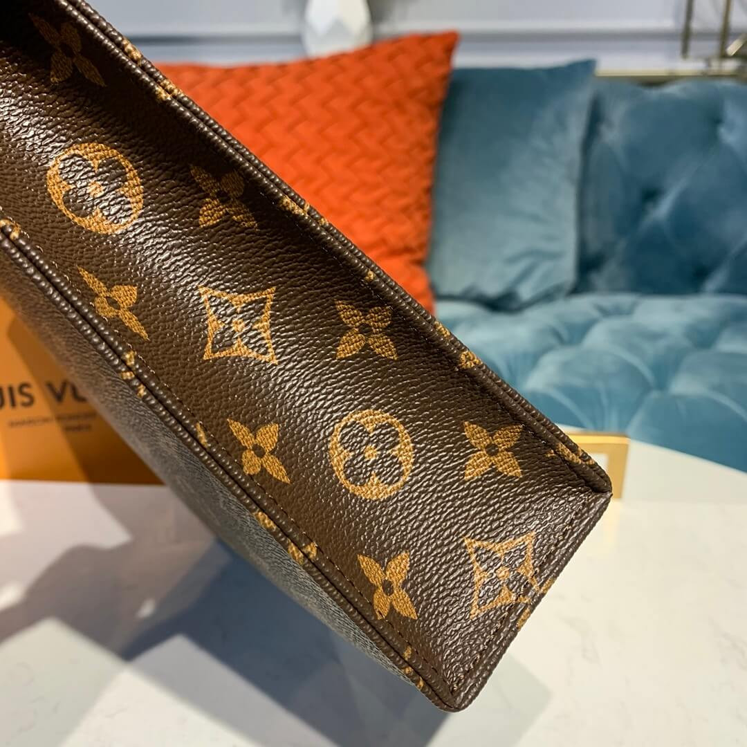 Louis Vuitton Pikachu Pochette Voyage M47542