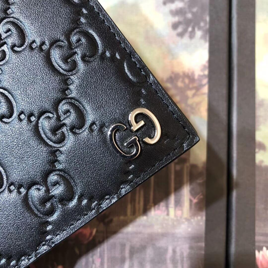 Gucci Signature Leather Folding Wallet 473916