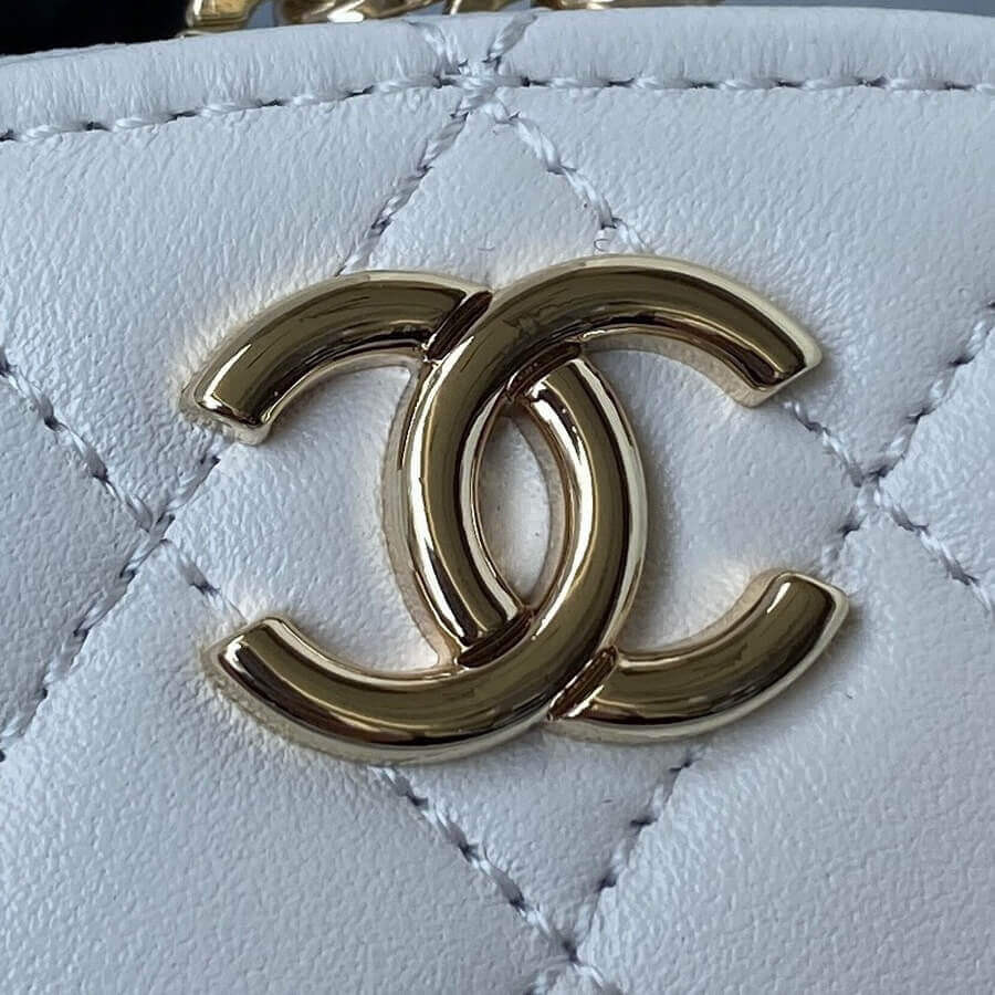 Chanel Small Vanity Case Lambskin AP2731