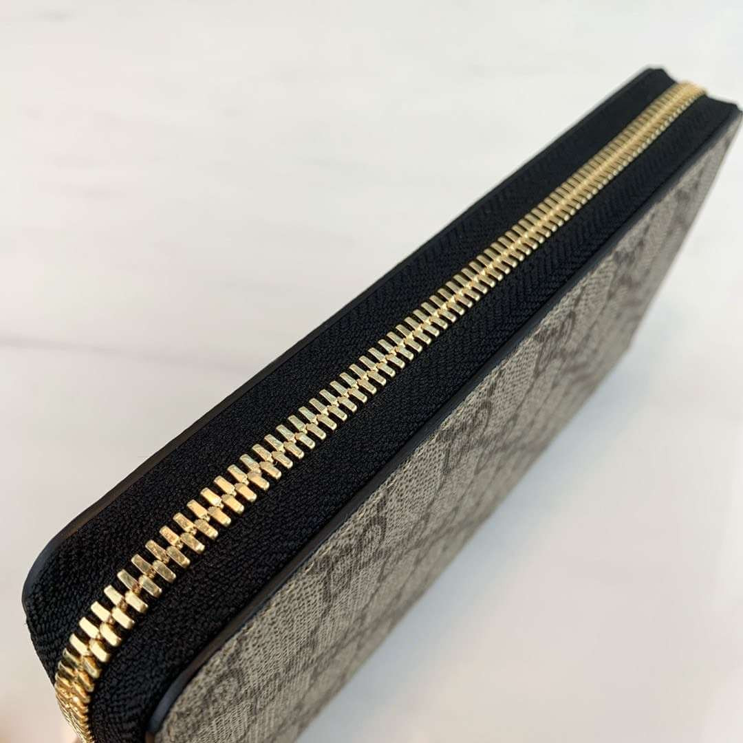 Gucci GG Supreme Zip Around Wallet 410102