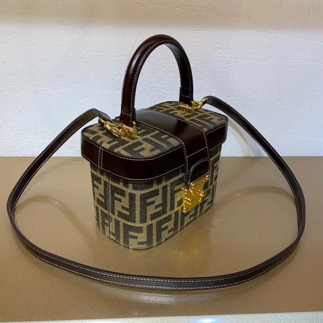 Fendi Vintage Mamma Baguette Zucca Vanity Bag F06