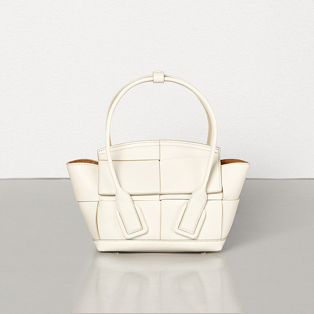 Bottega Veneta Mini Arco In Smooth Calfskin 600606