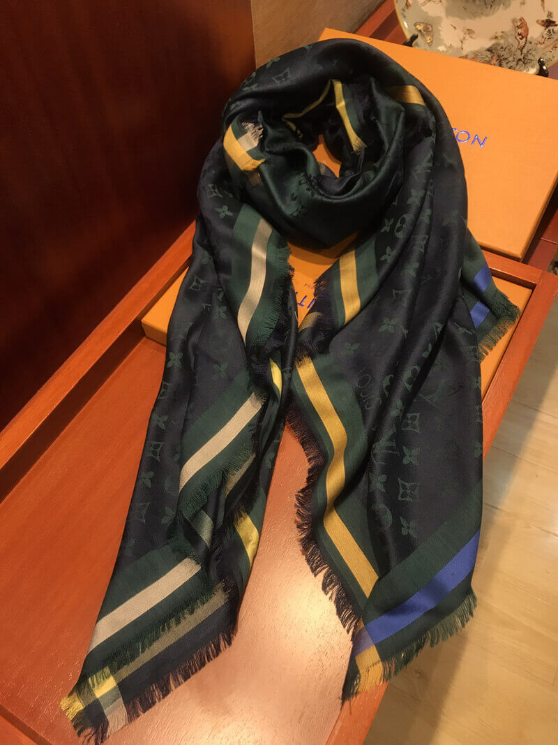 Louis Vuitton Monogram Shine Shawl 3505