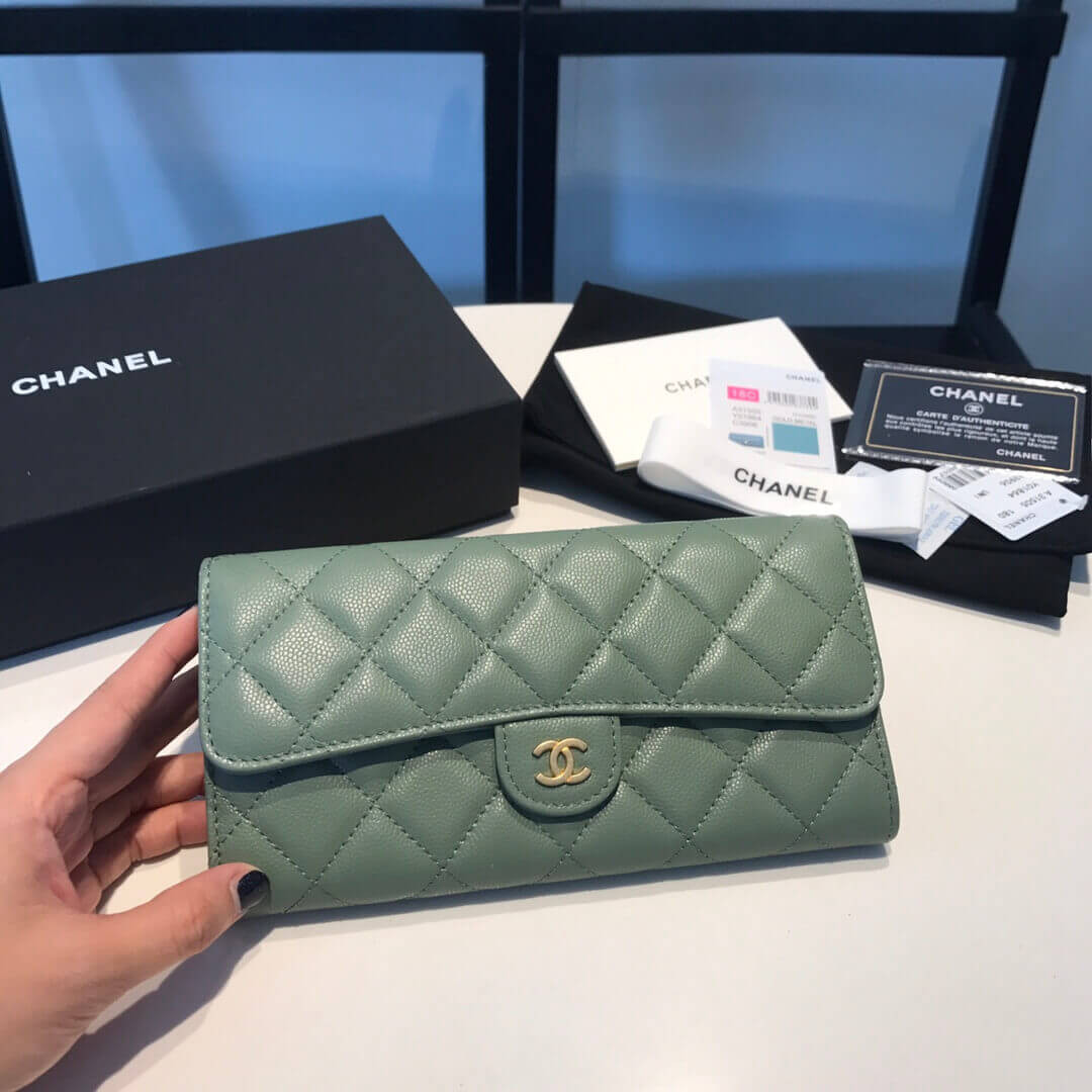 Chanel Grainy Calfskin Classic Bifold Wallet A31505