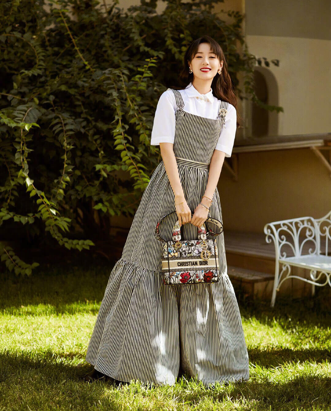 Dior Medium Lady D-Lite Bag in Multicolor Mille Fleurs Embroidery M0565