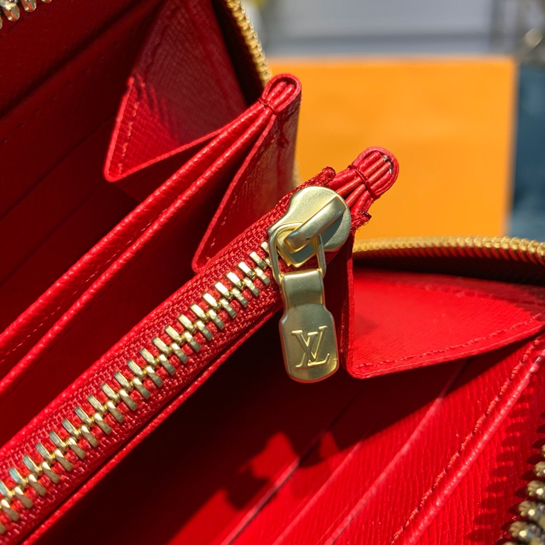 Louis Vuitton Paris Zippy Wallet M68487