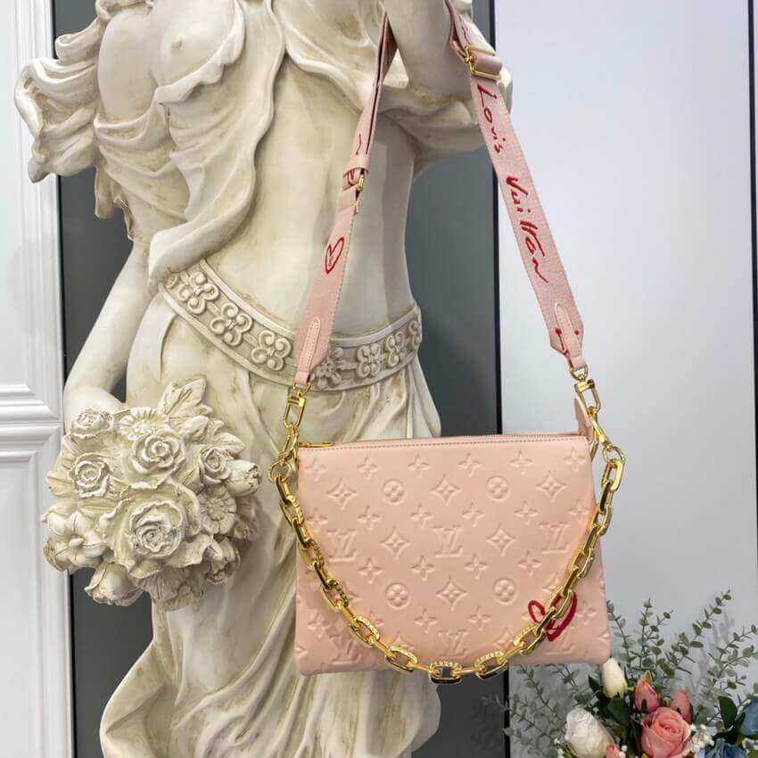 Louis Vuitton Fall In Love Coussin PM Light Pink M58739