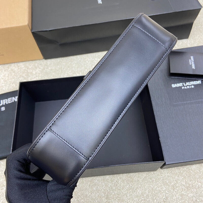 Saint Laurent Smooth Leather Le 5À7 Hobo Bag 657228