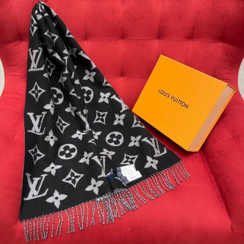 Louis Vuitton Simply LV Scarf M76964