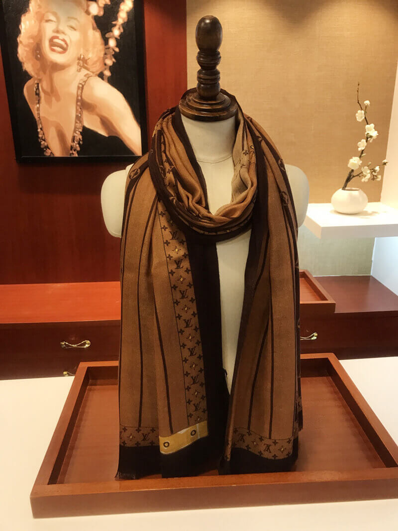 Louis Vuitton Monogram Confidential Scarf 2551