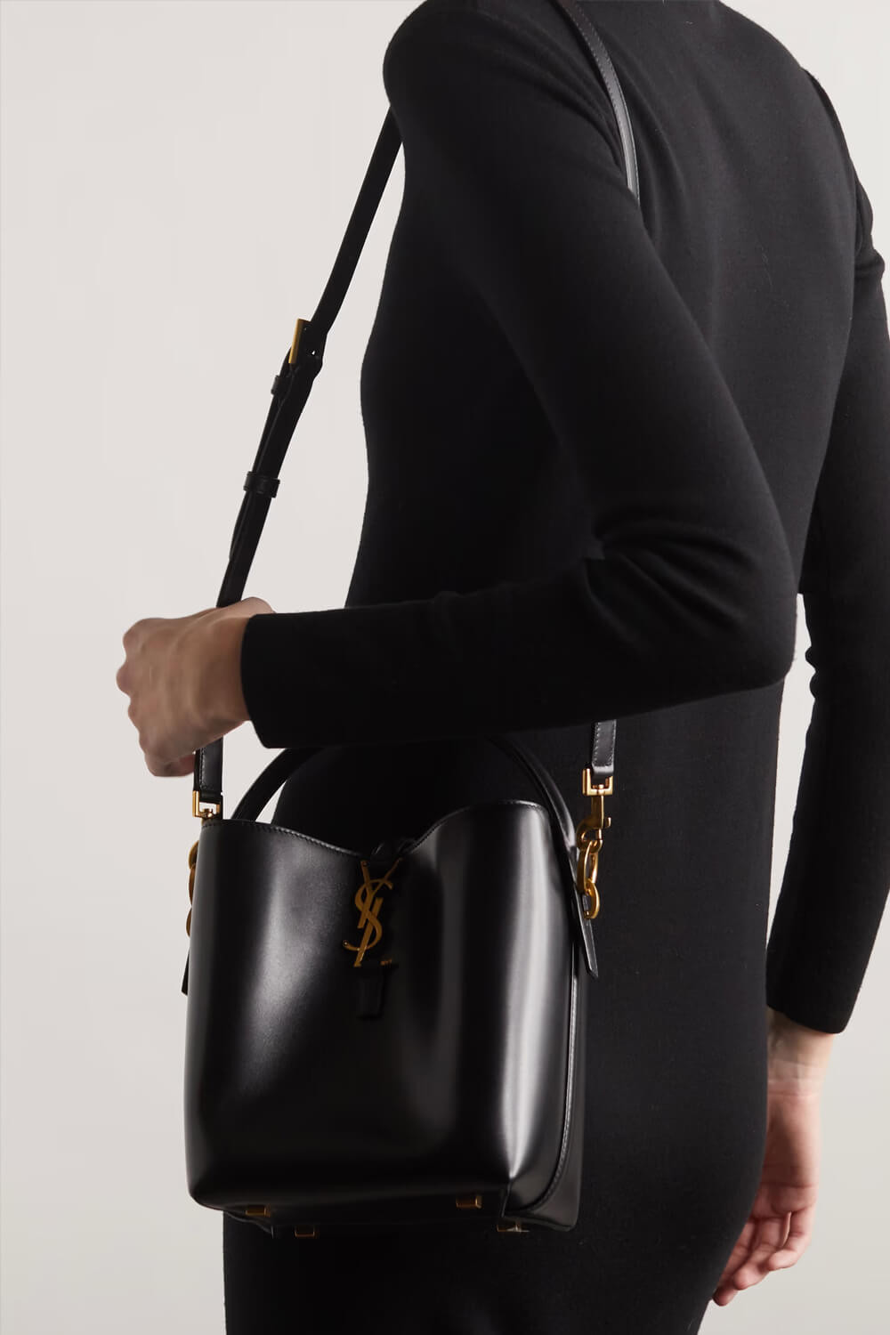 Saint Laurent Le 37 Small Bucket Bag 749036