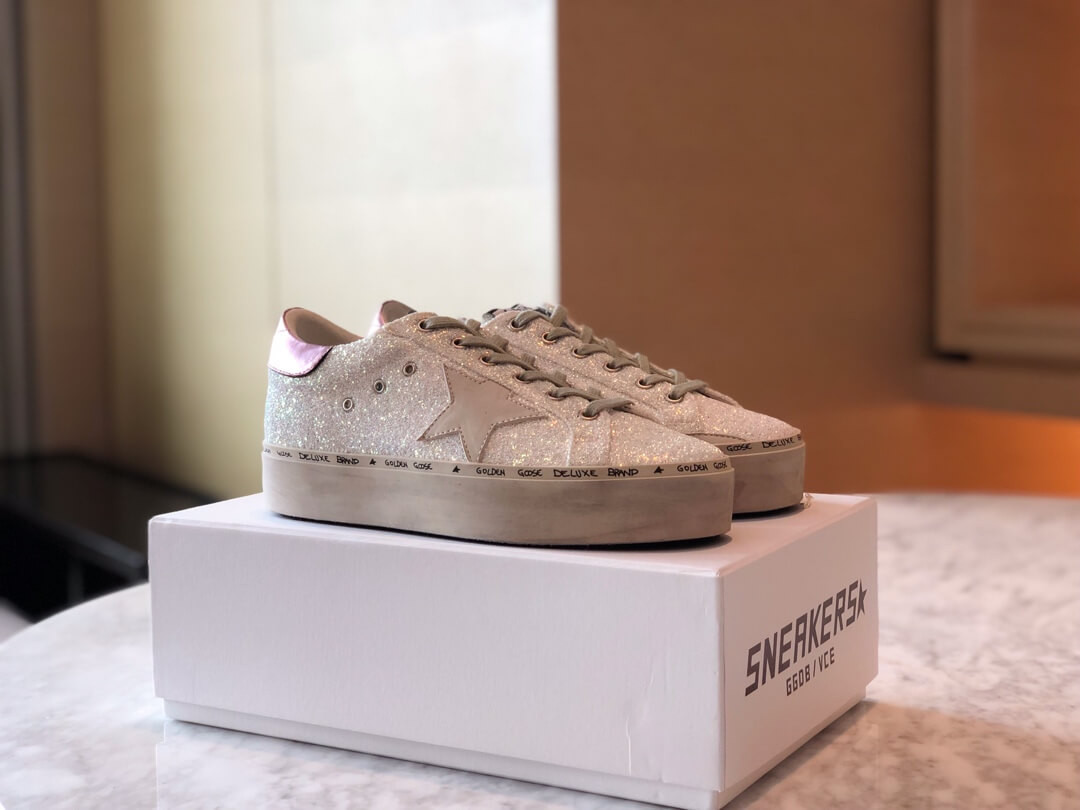 Golden Goose Hi Star Sneakers  in Suede G36945