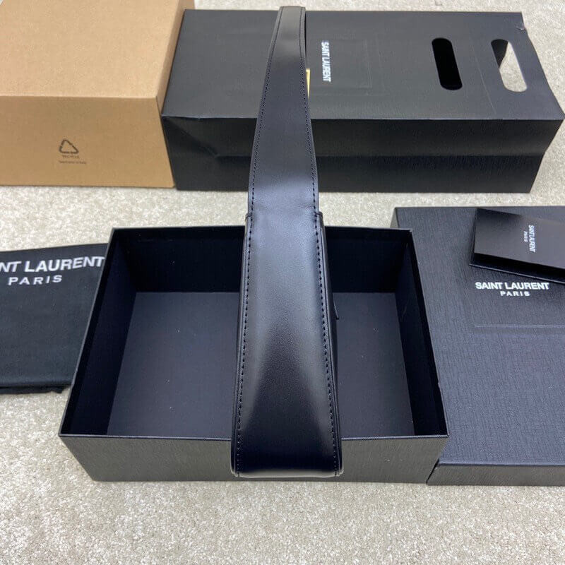 Saint Laurent Smooth Leather Le 5À7 Hobo Bag 657228