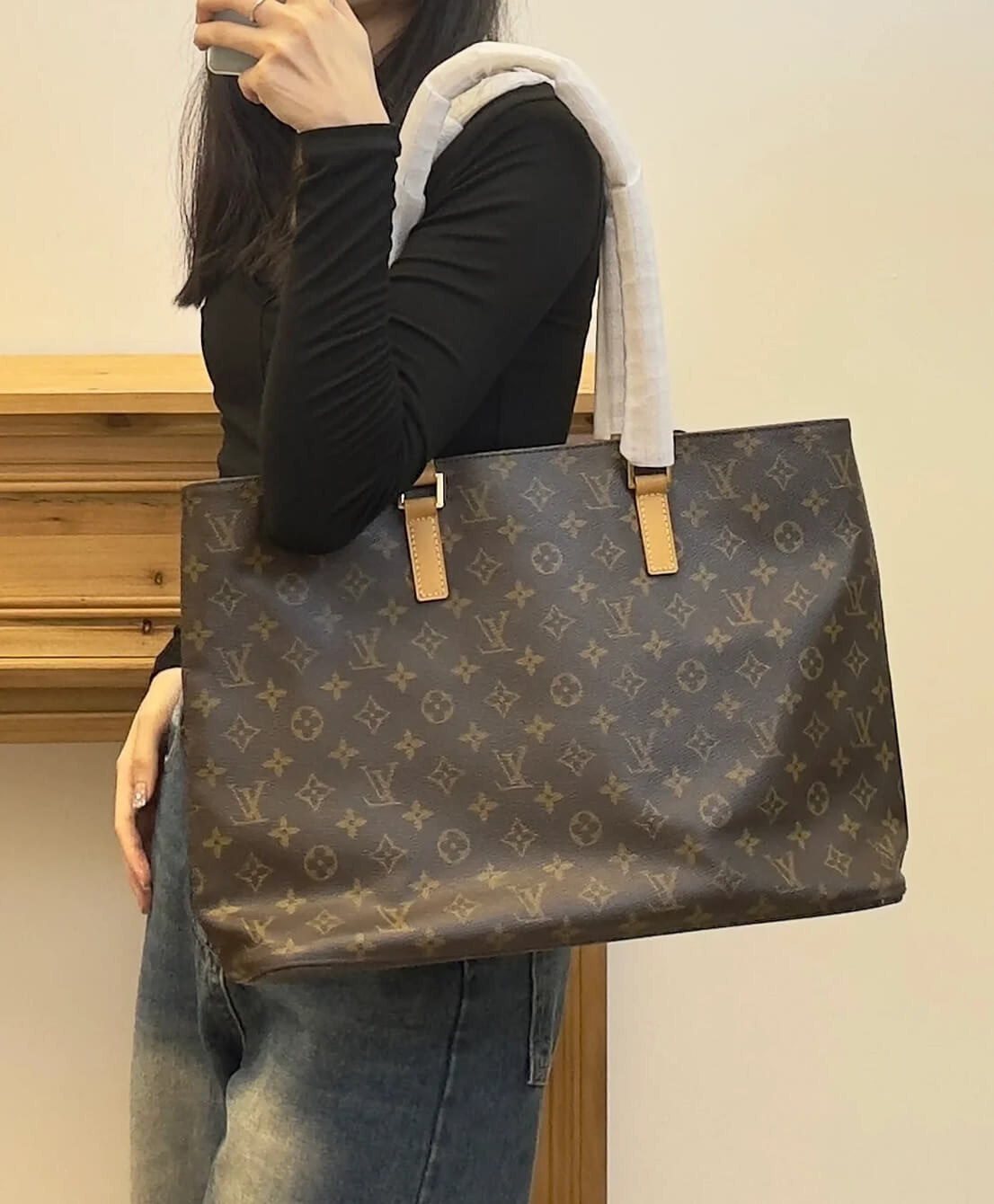 Louis Vuitton Monogram Luco Tote Bag M51155