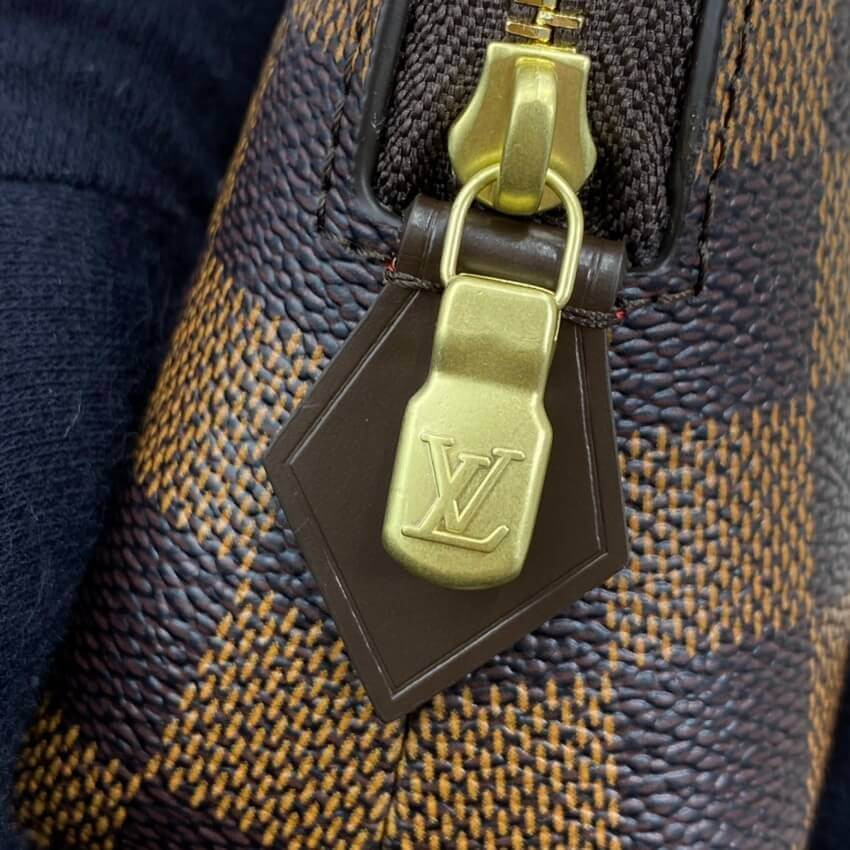 Louis Vuitton Cosmetic Pouch GM N23345