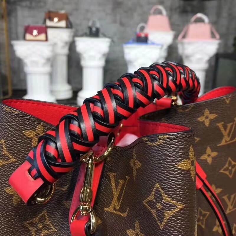 Louis Vuitton Monogram Canvas NeoNoe M43985