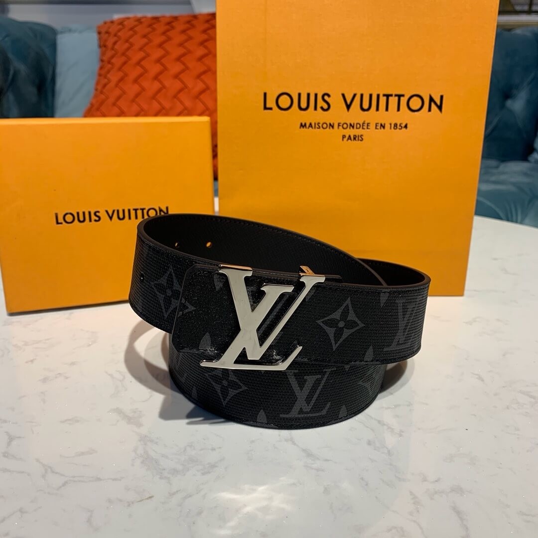 Louis Vuitton Monogram Eclipse LV Initiales 40mm Reversible M9043U