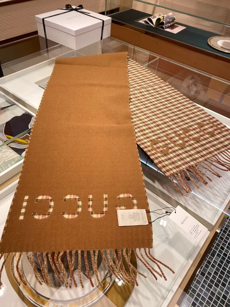 Gucci Check Jacquard Scarf With Gucci 644311