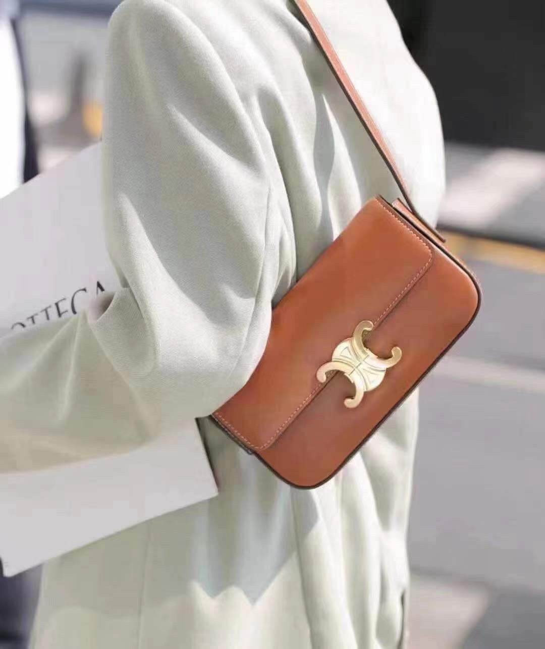 Celine Shoulder Bag Claude In Shiny Calfskin 194143