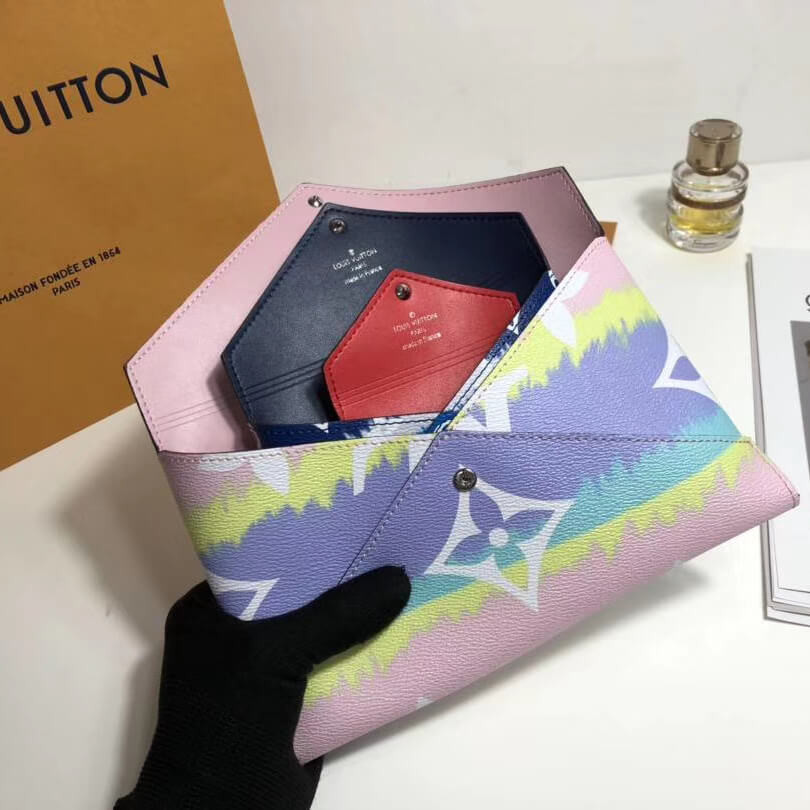 LV Escale Pochette Kirigami M69119