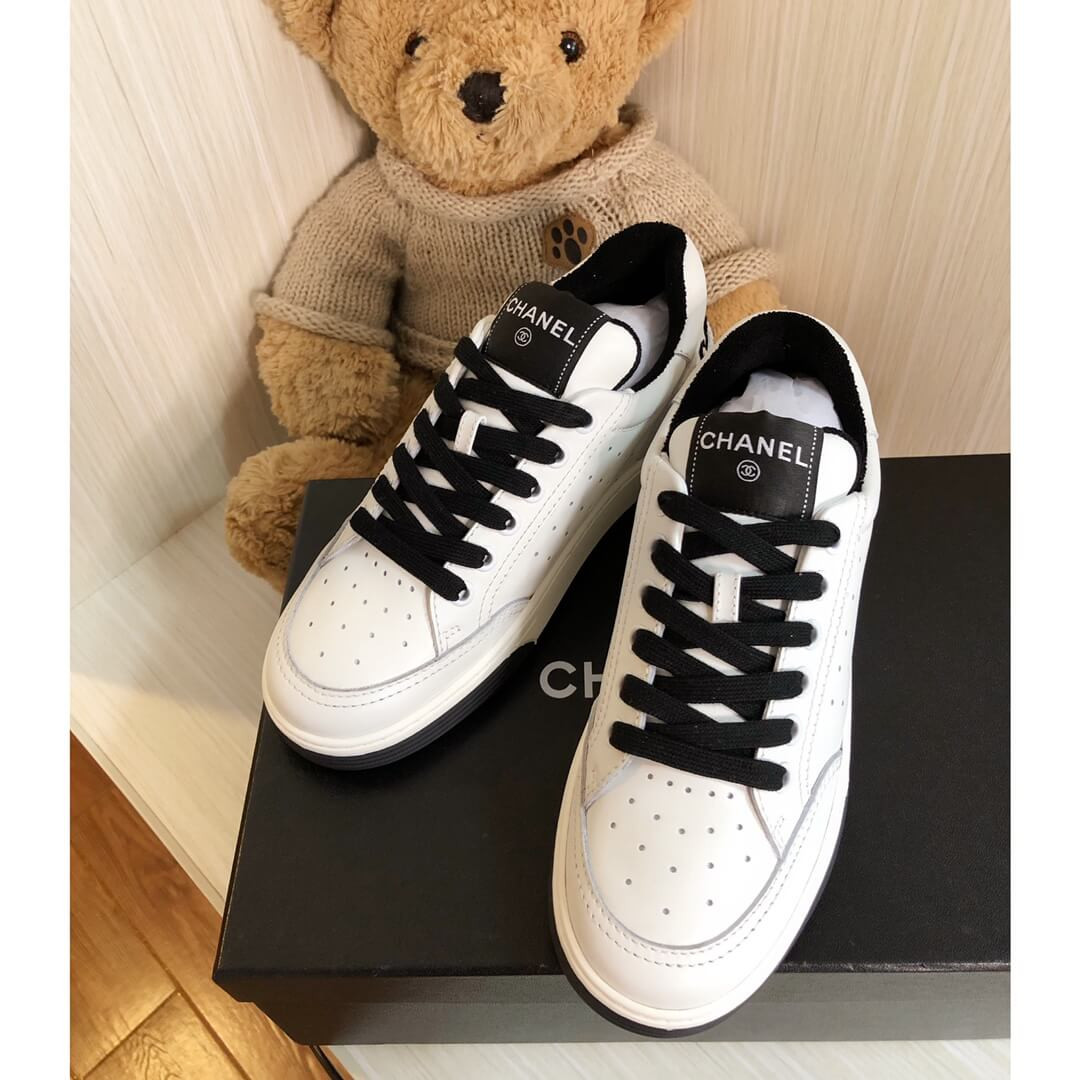 Chanel Rainbow Sneakers G35934 White / Black