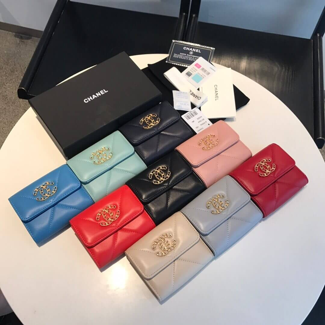 Chanel 19 Trifold Compact Wallet AP0956