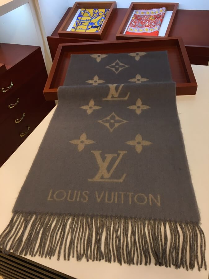 Louis Vuitton Heavy Monogram Cashmere Heavy Scarf M70868
