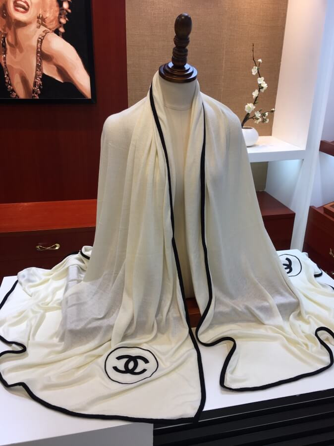 Chanel Cashmere Wool Sequins CC Stole A52032