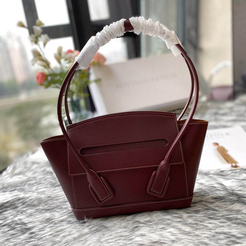 Bottega Veneta Small Arco In Smooth Calfskin 580725