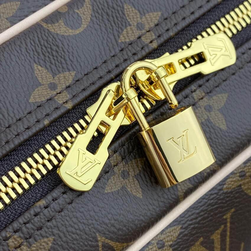 Louis Vuitton Monogram Canvas Carryall M40074