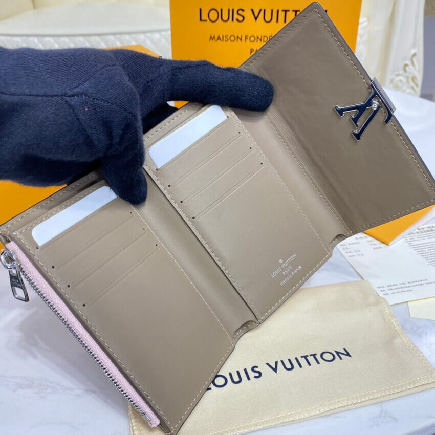 Louis Vuitton Capucines Compact Wallet M62156 M62158